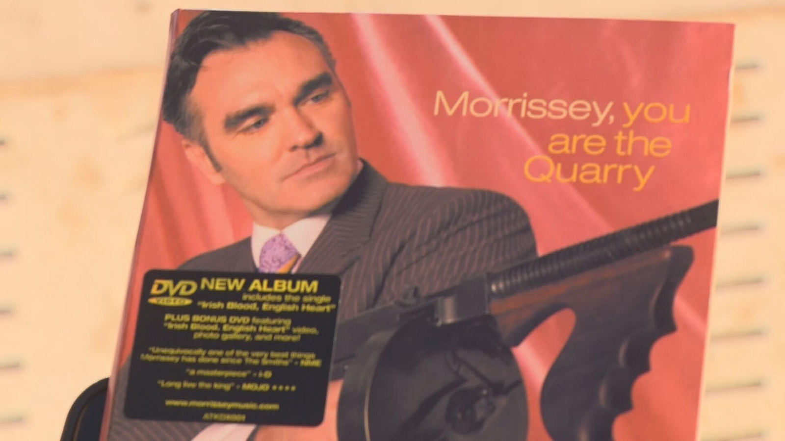 J083-VALENCIA MORRISSEY CANCELA CONCIERTO