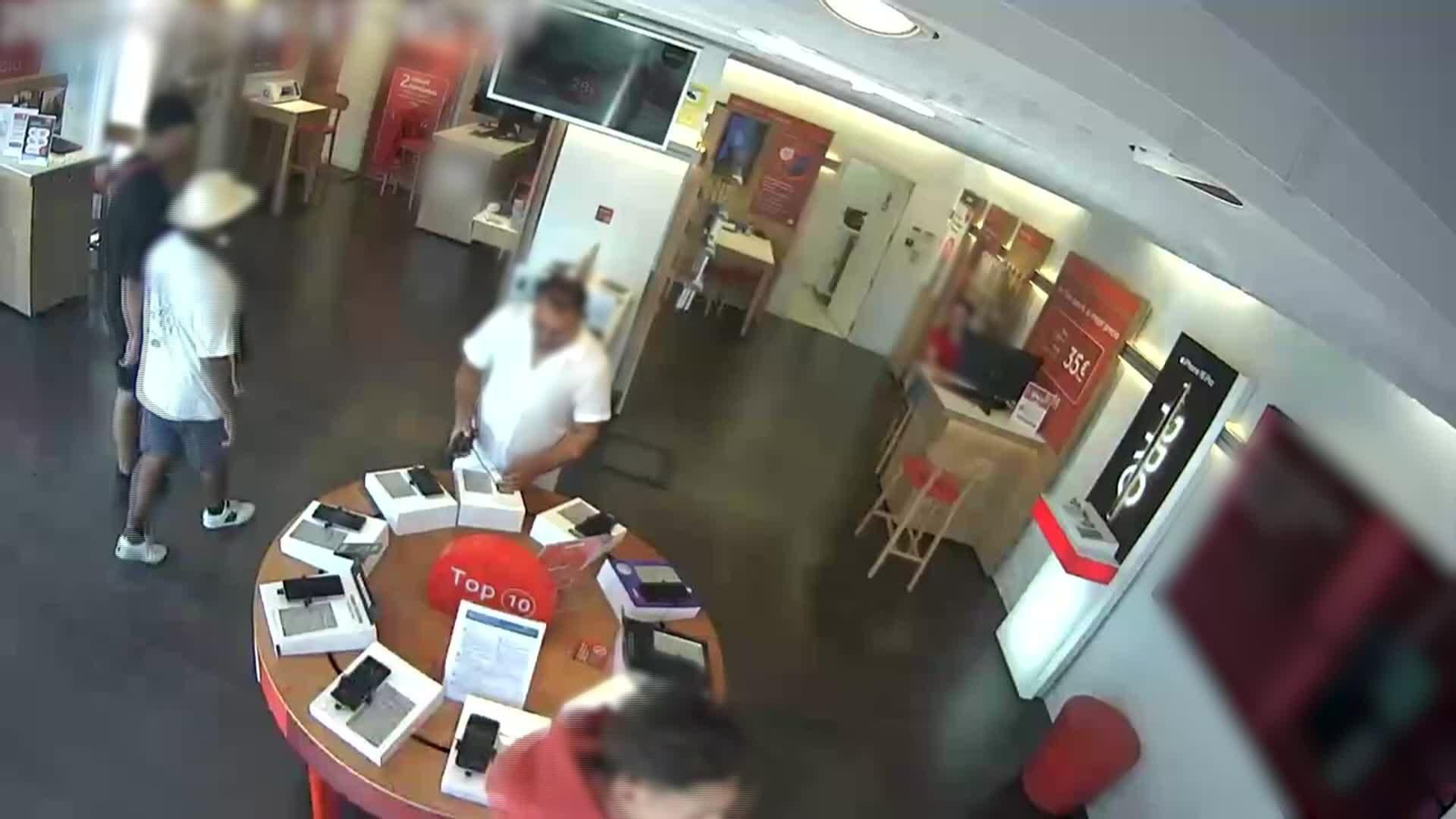 S023-SEVILLA DETENIDOS ROBO MÓVILES