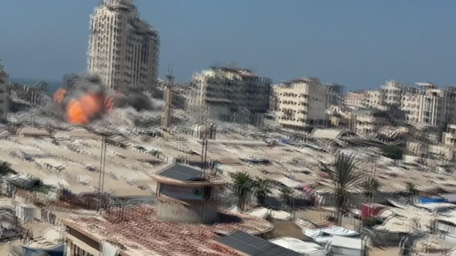 V045-GAZA BOMBAZO