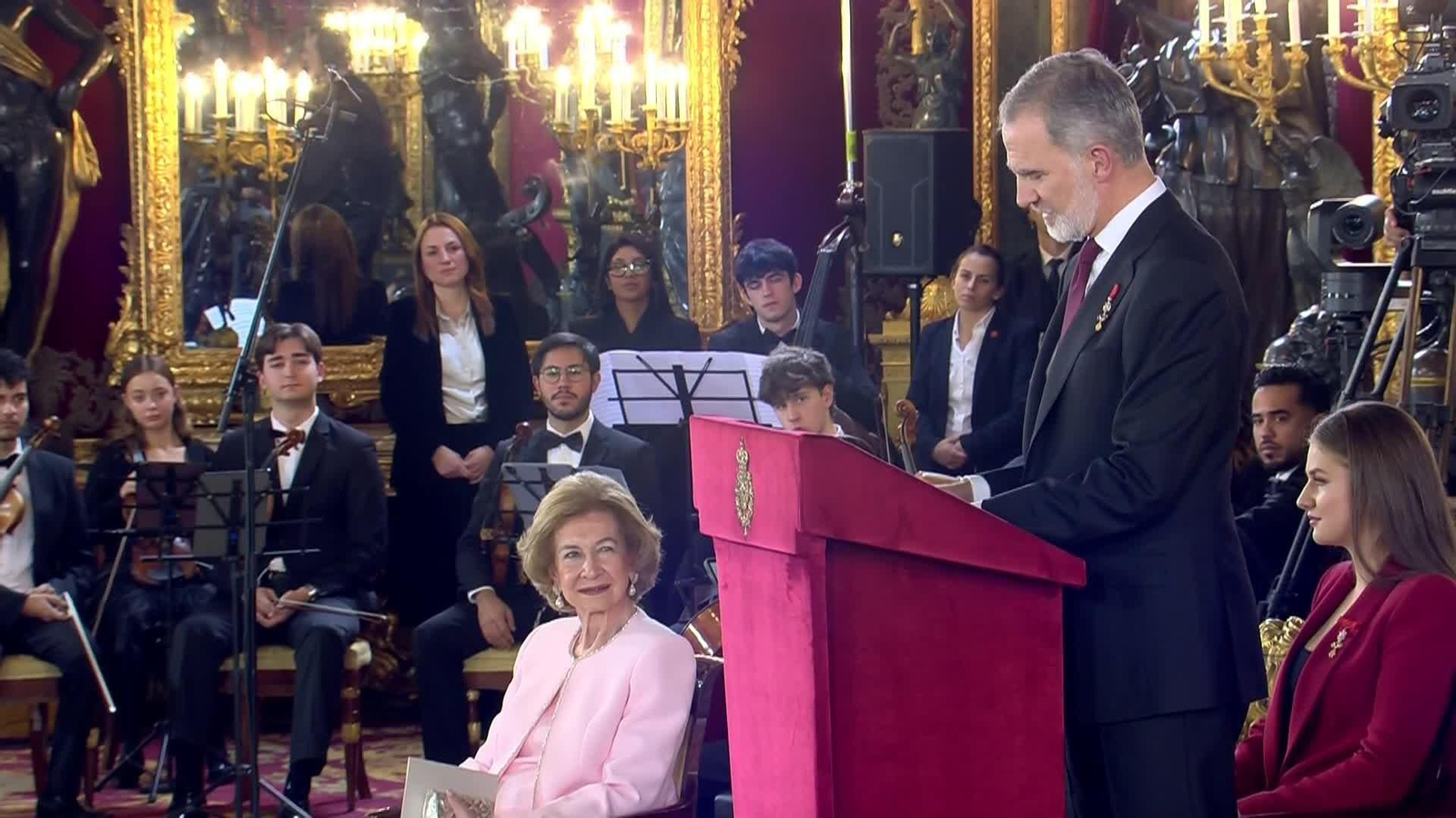 va palabras rey democracia