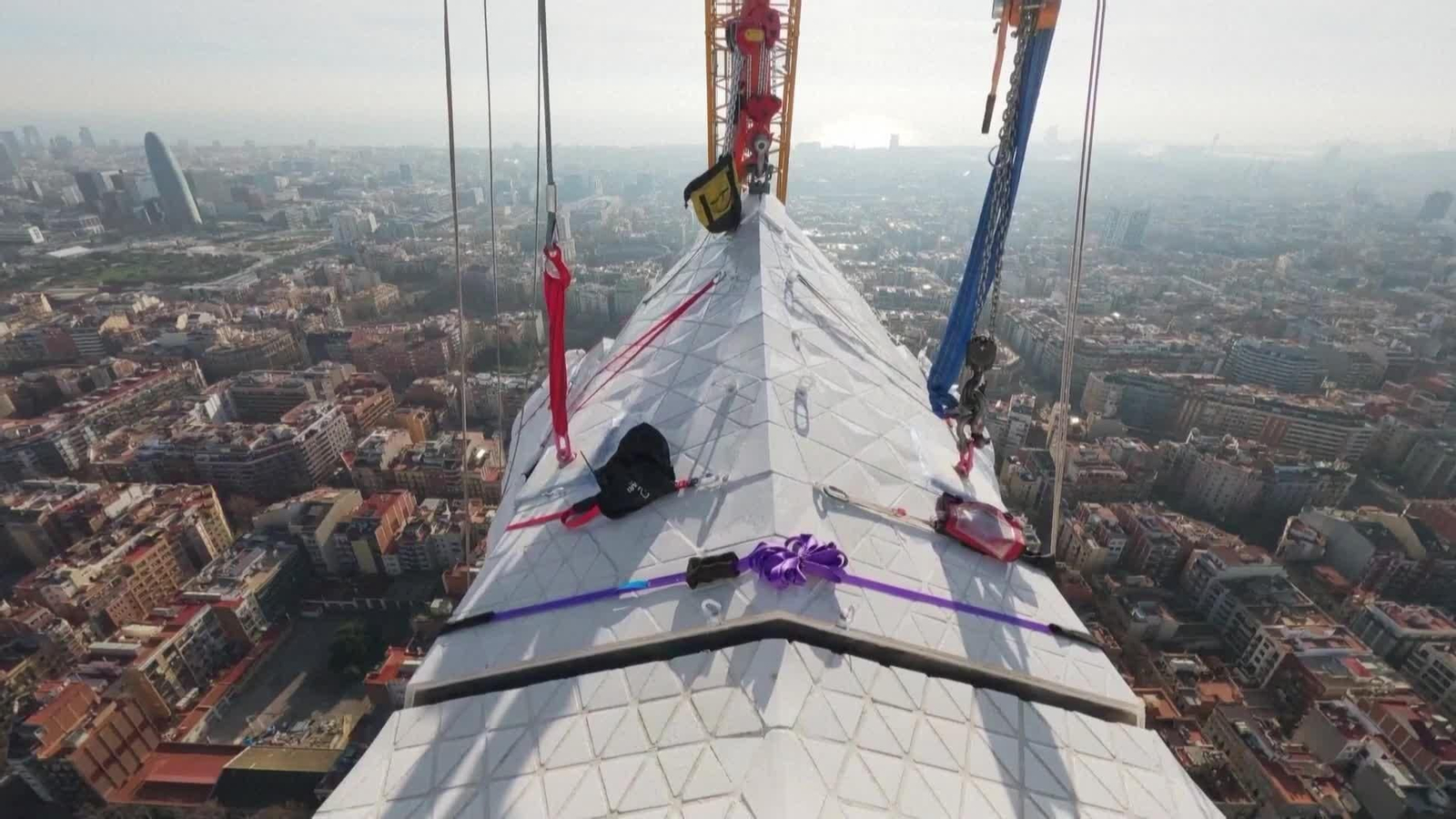 va sagrada familia torre jesucristo