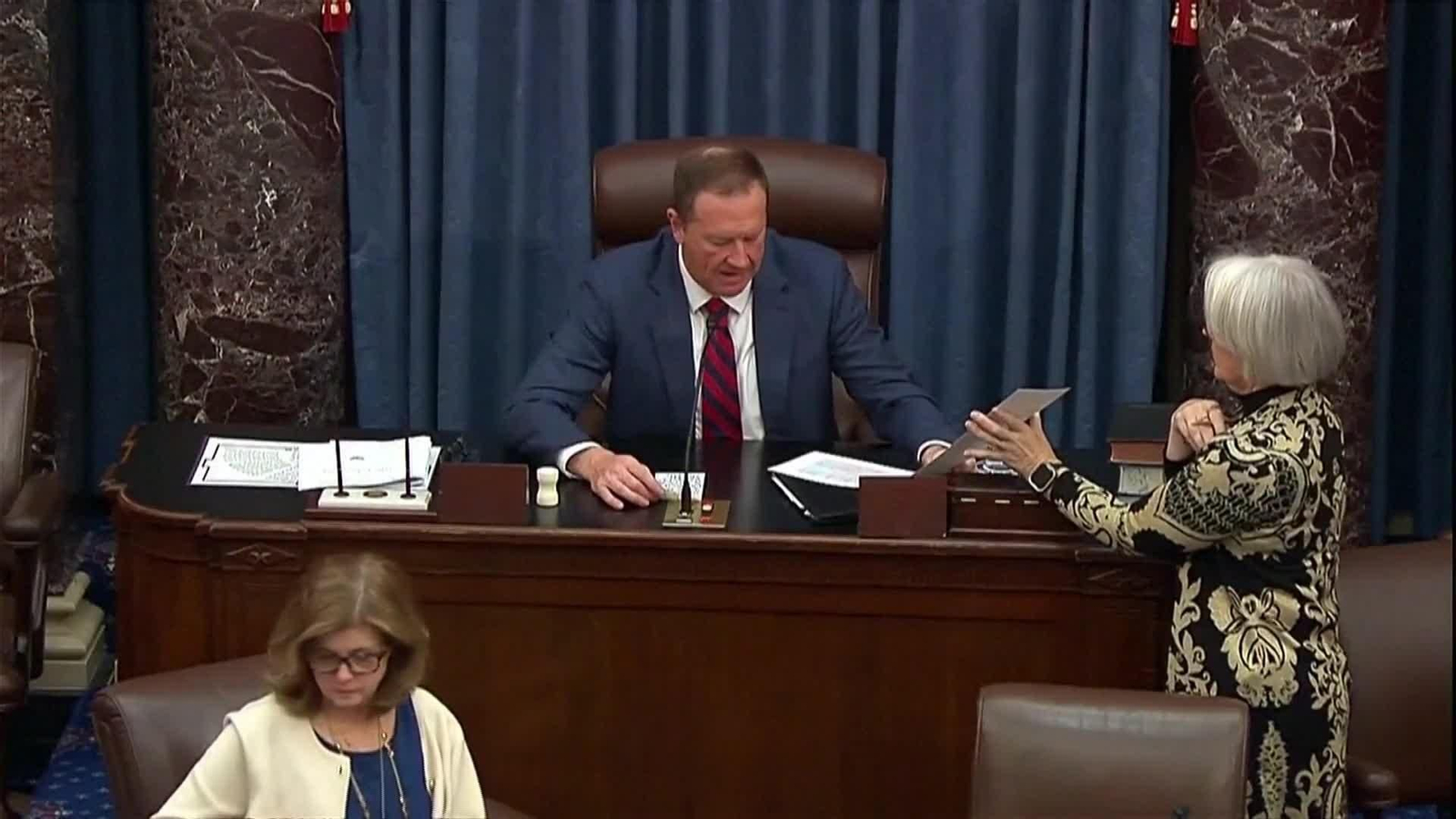 M006-EEUU ACUERDO SENADO REAPERTURA GOBIERNO