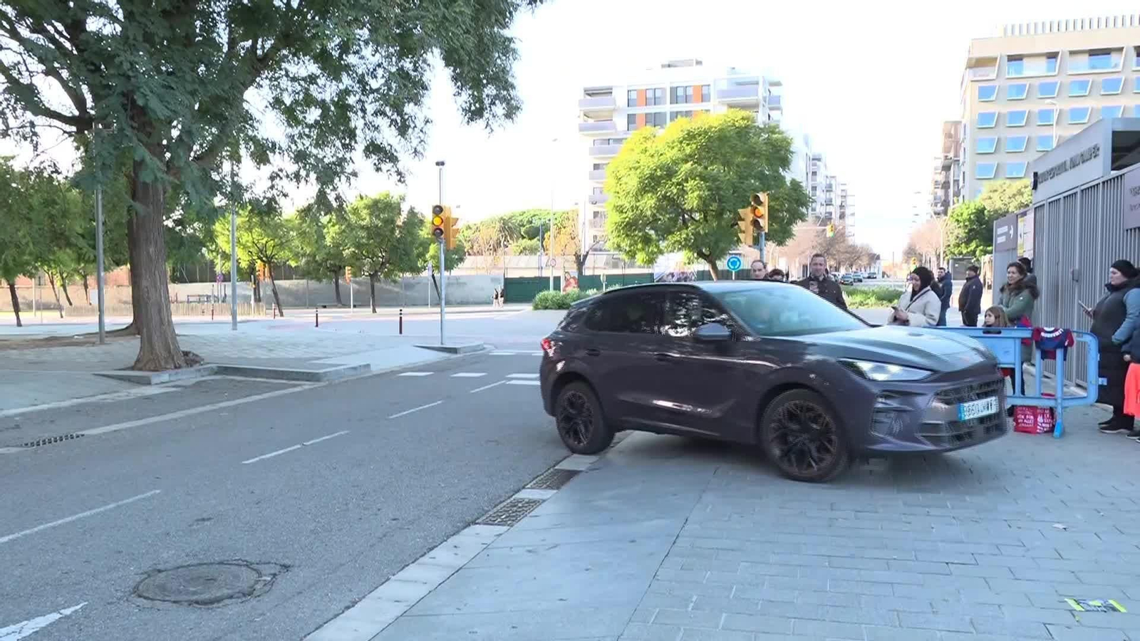 J039-BARCELONA LLEGADAS ENTRENO BARSA