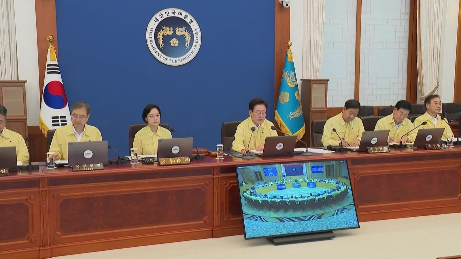 M034-COREA DEL SUR PIDE AUTODEFENSA