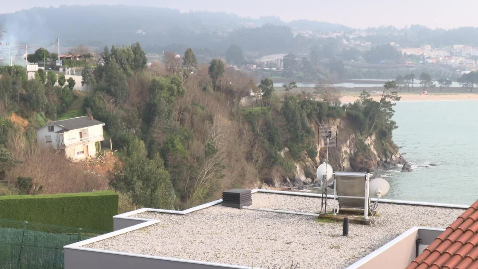 J030-A CORUÑA CASA COLGADA DESLIZAMIENTO MIÑO