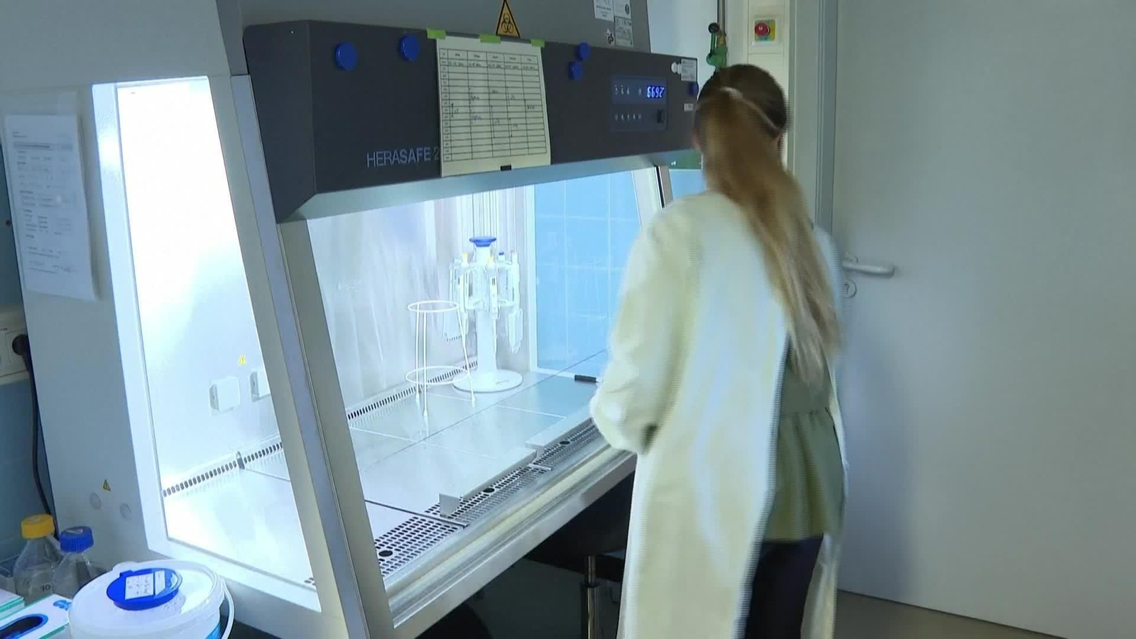 J067-ALEMANIA LABORATORIO ESPECIALIZADO EN VIRUS