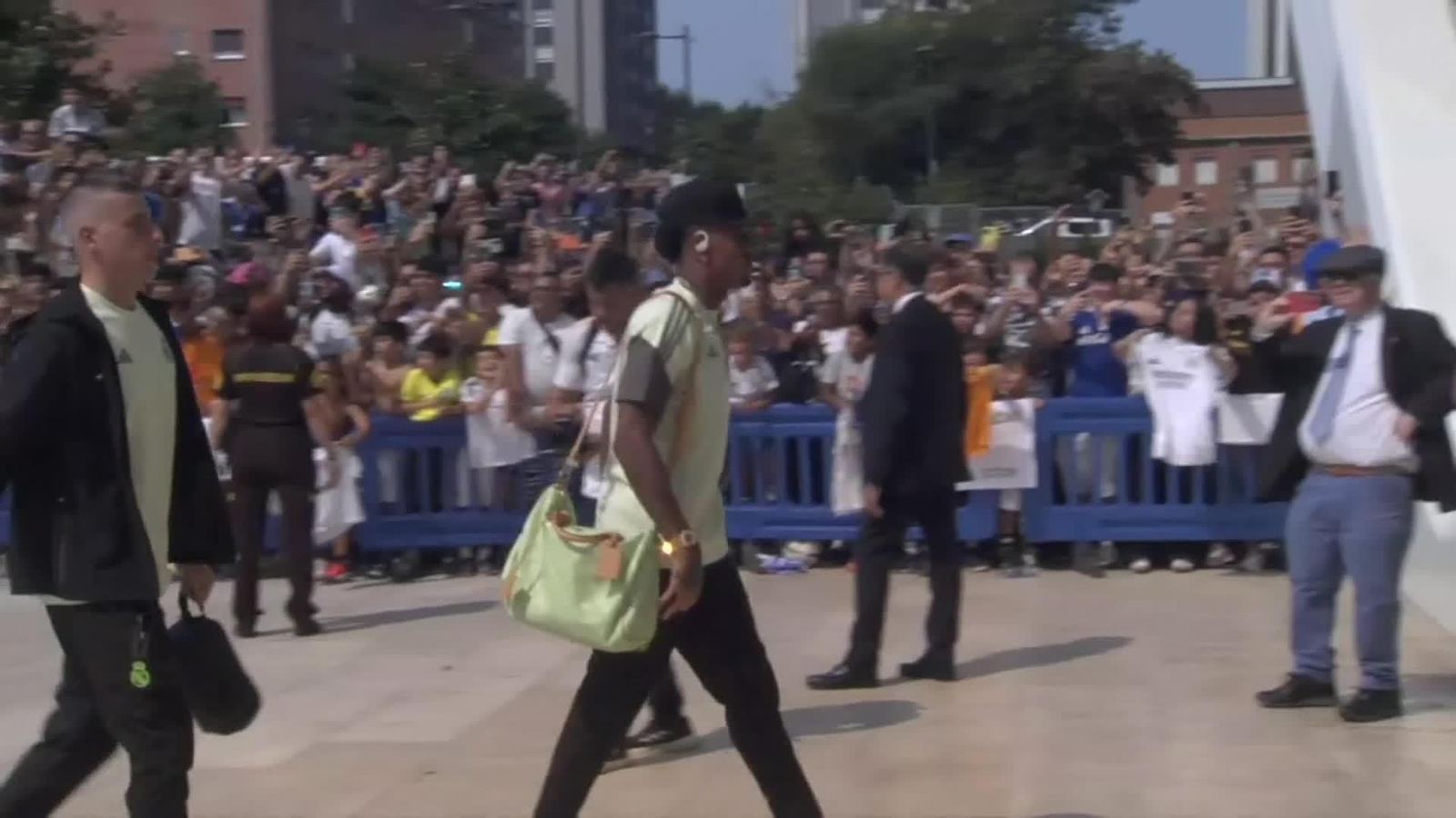 va llegada real madrid oviedo