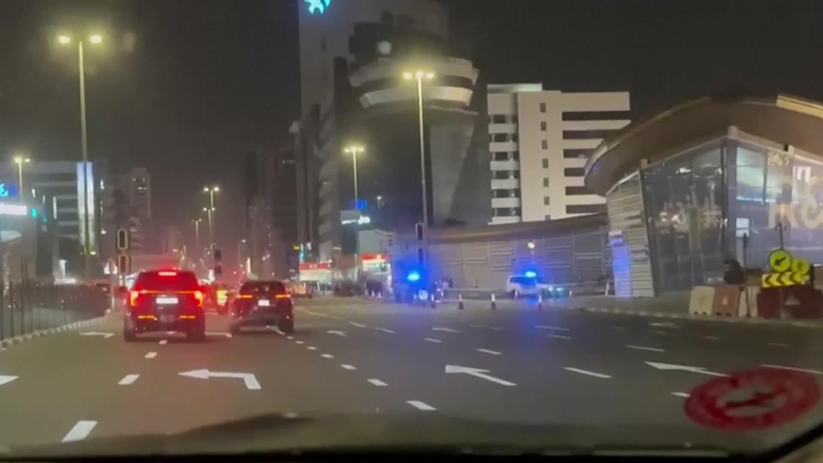 X009-EMIRATOS ARABES BOMBARDEO CONSULADO USA DUBAI