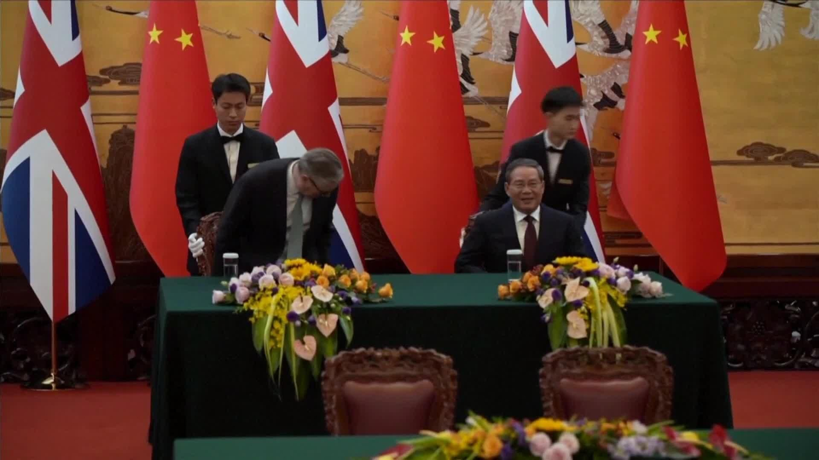 J062-CHINA VISITA STARMER CON PRIMER MINISTRO