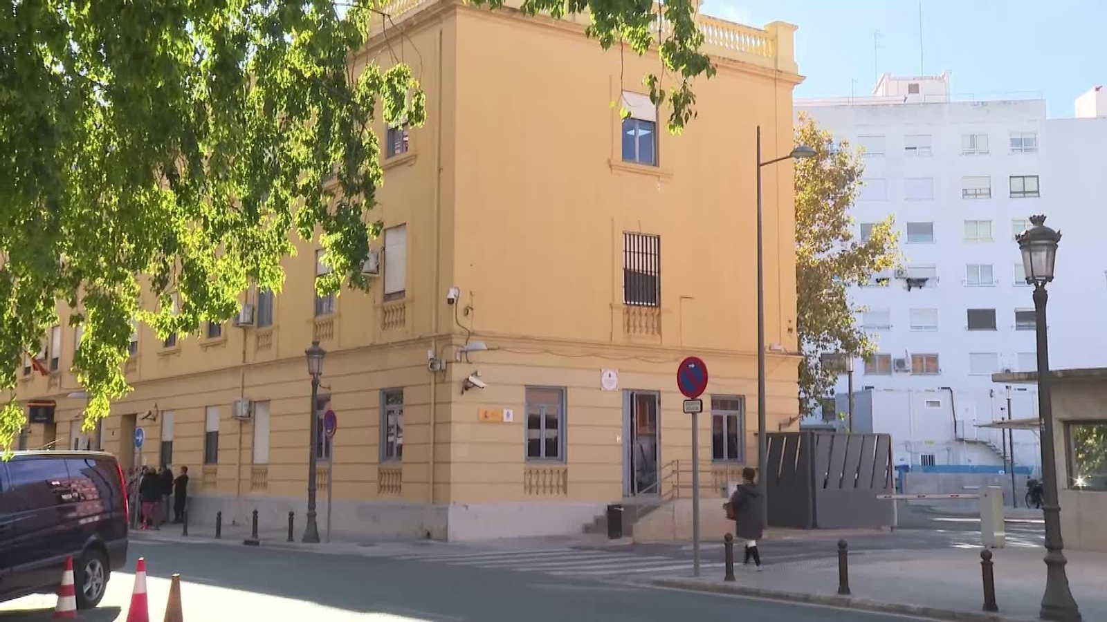 X066-VALENCIA DETENIDOS CLINICA DENTAL ALZIRA