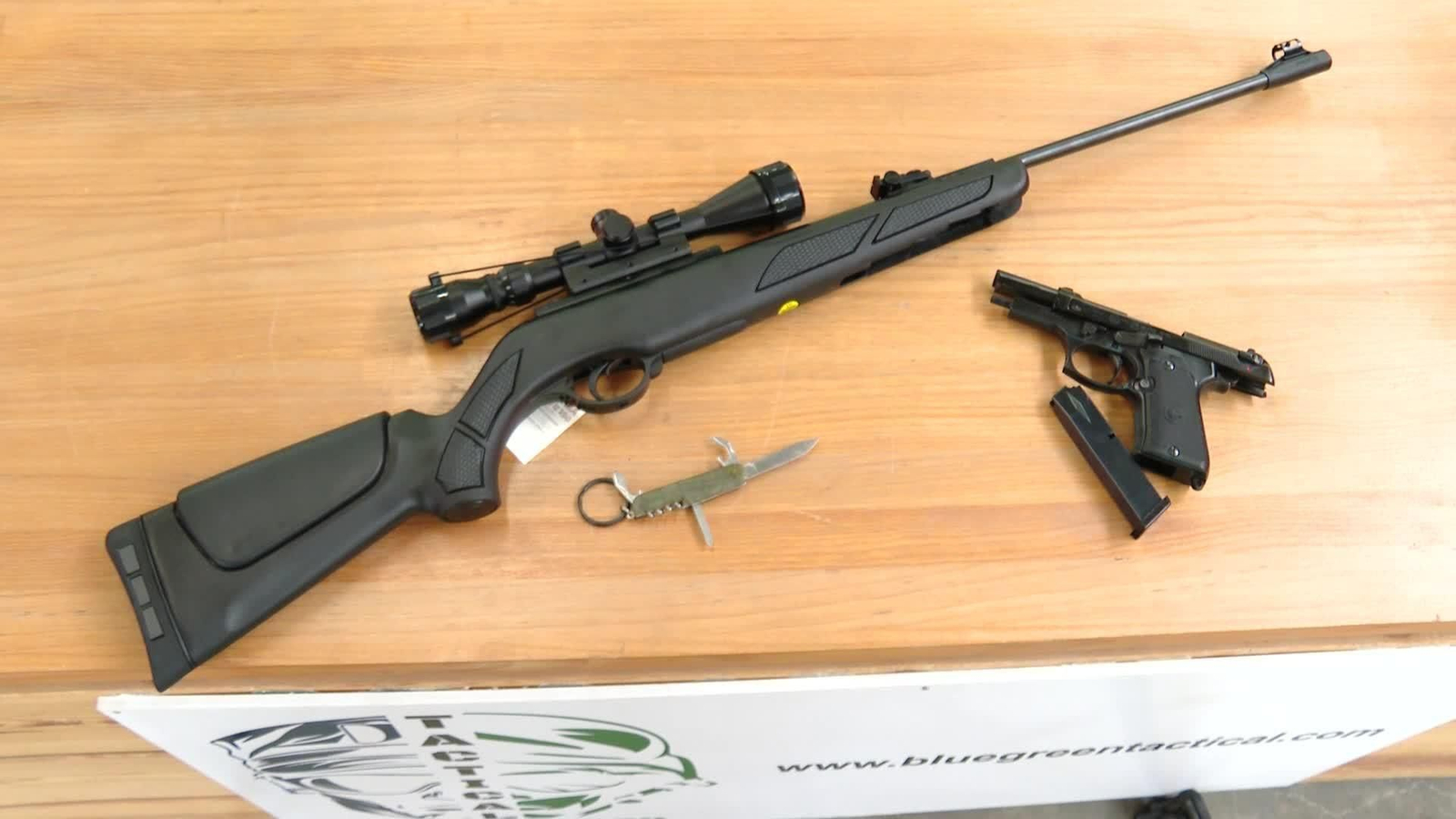 V666-BARCELONA ASI ERAN LAS ARMAS DEL ULTRA DE MATARÓ