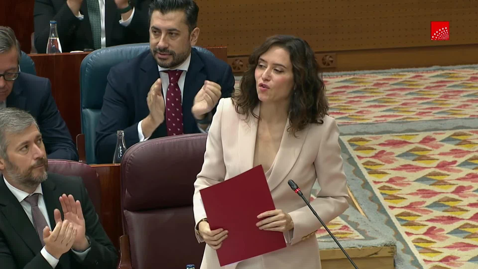 va ayuso en asamblea de madrid