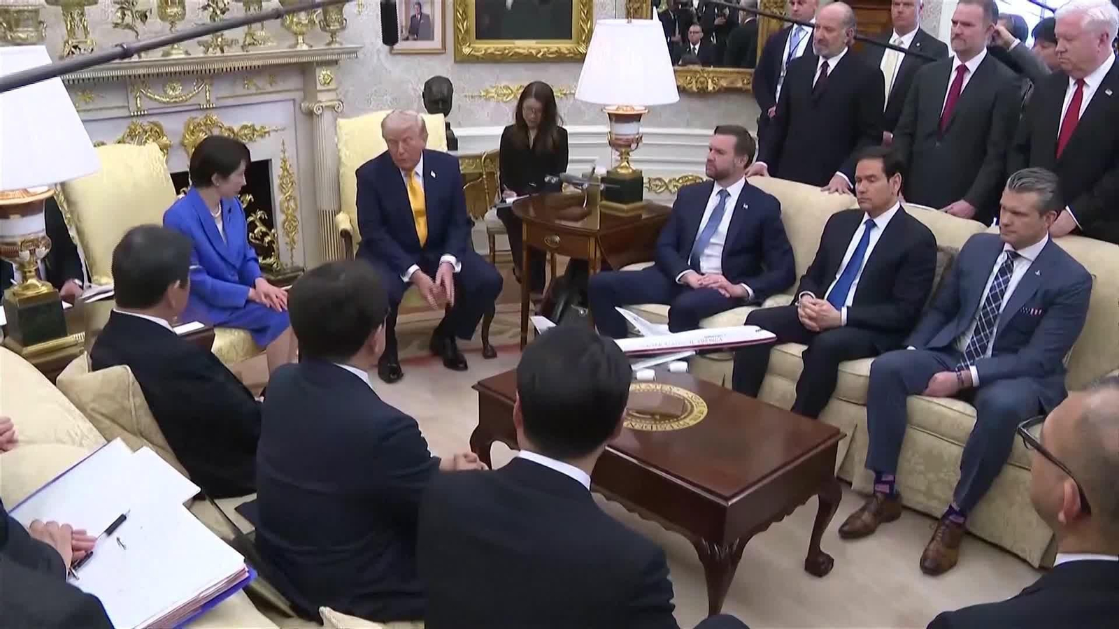 V008-EEUU BROMA TRUMP PEARL HARBOR