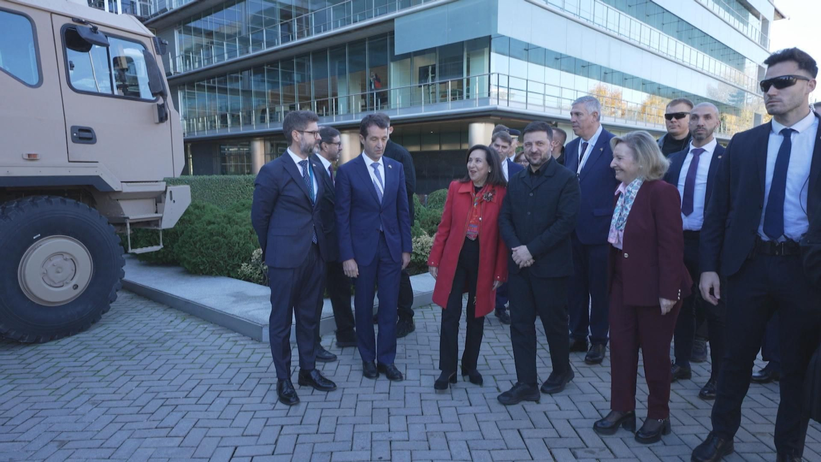 M019 MADRID ZELENSKI CON ROBLES EN INDRA frame 953