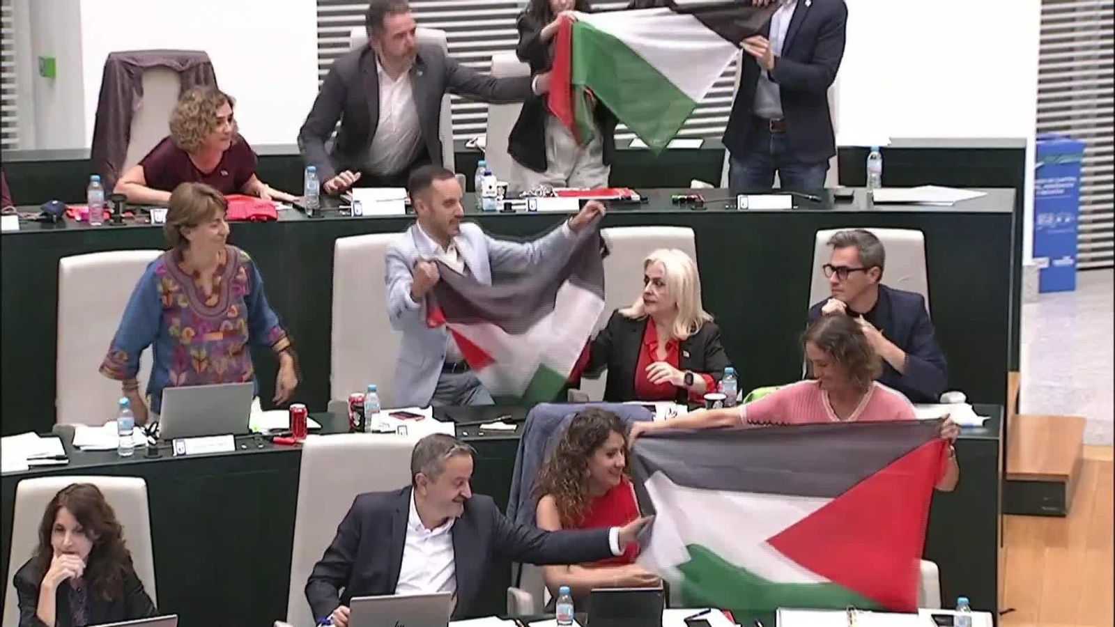 M094-MADRID VOTACIÓN GAZA AYUNTAMIENTO MADRID