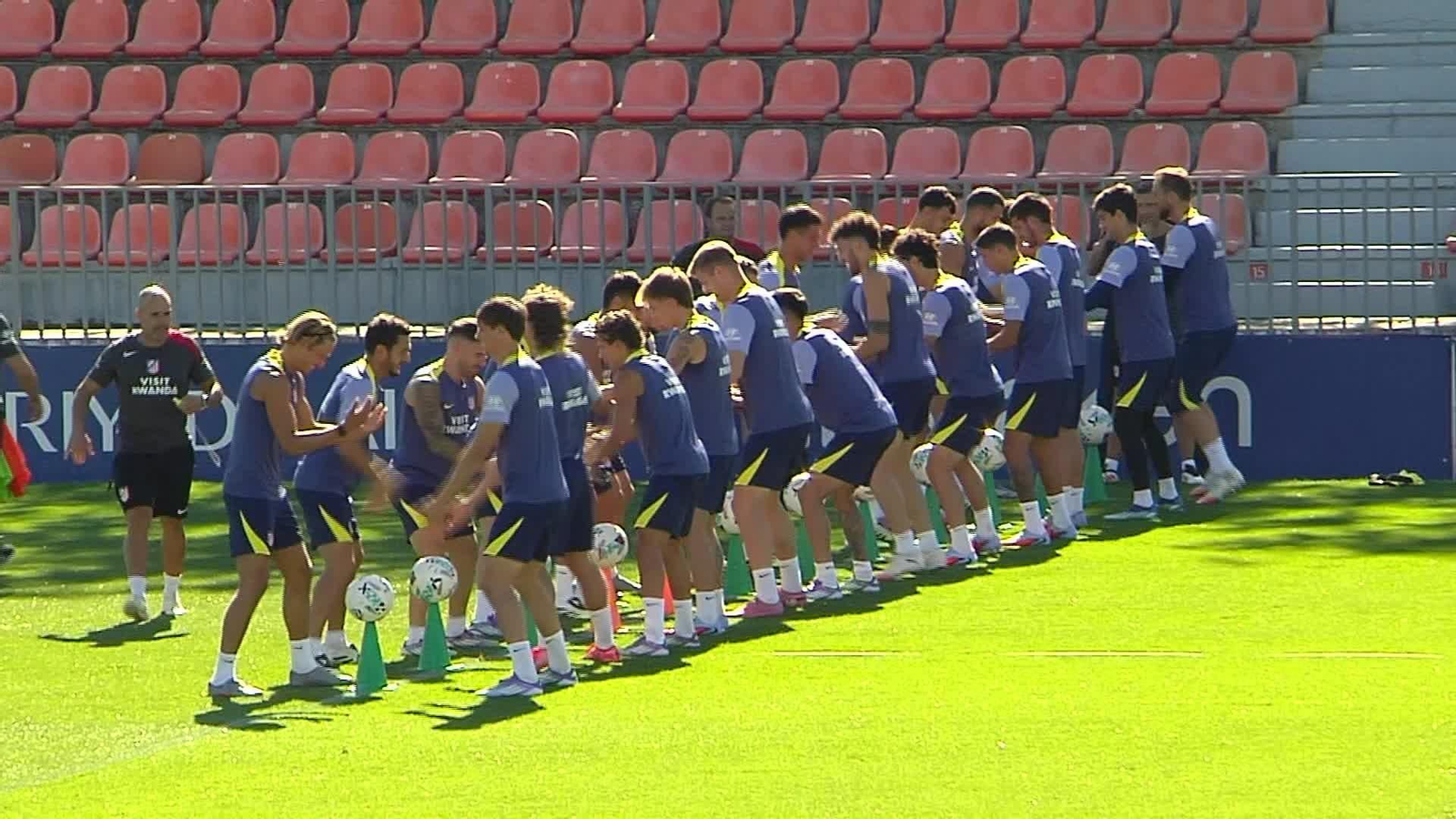 V033-MADRID ENTRENAMIENTO ATLETICO MADRID