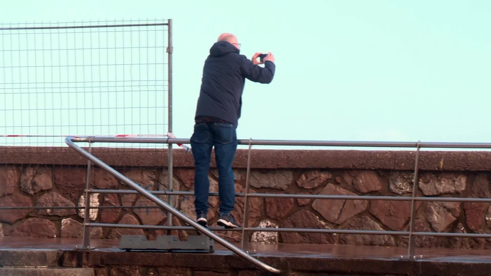 J072-EDI VARIOS OLEAJE