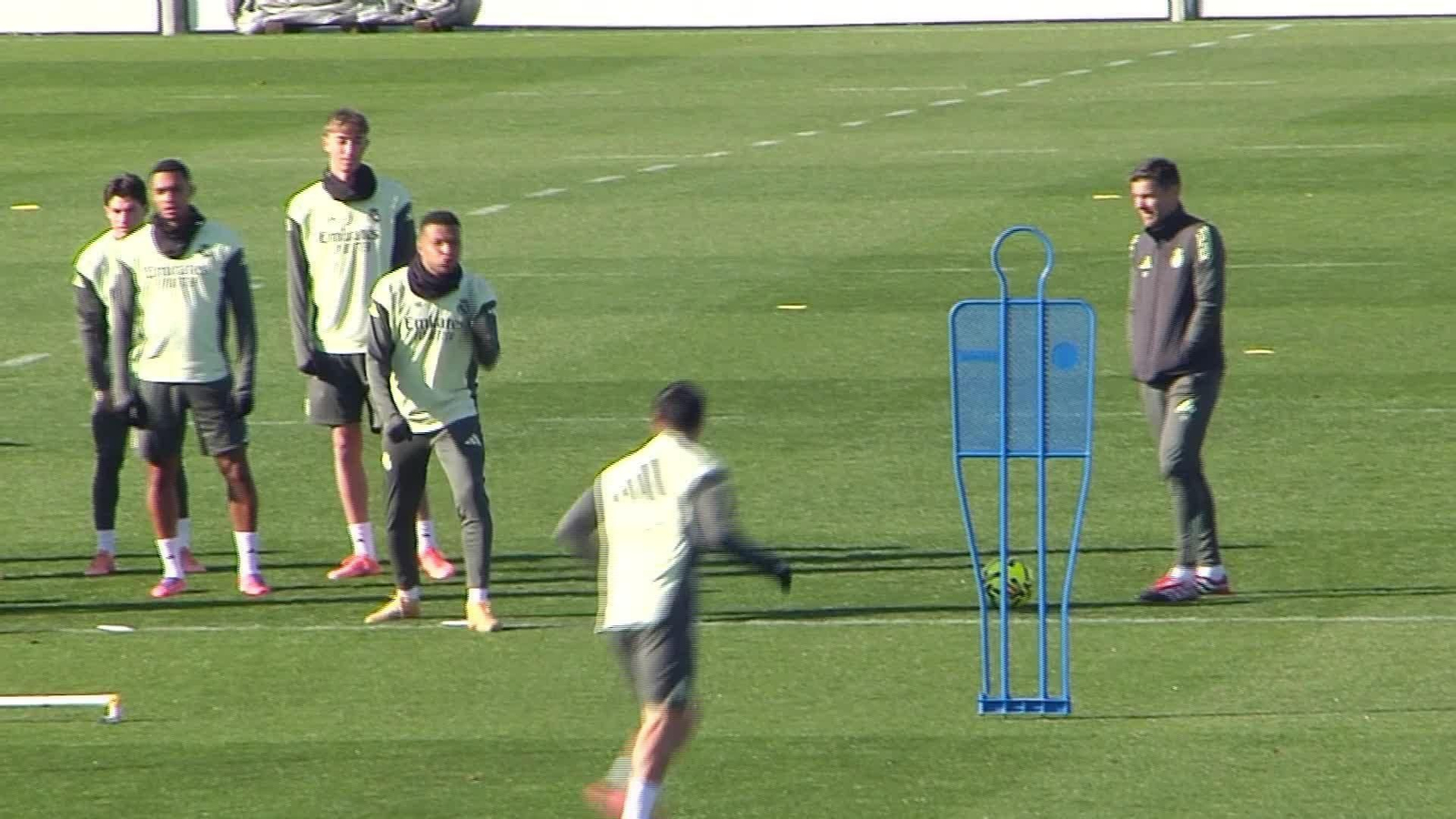 S017-MADRID ENTRENAMIENTO REAL MADRID