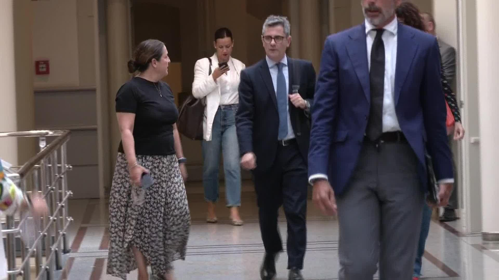 M086-SENADO PASILLOS TARDE