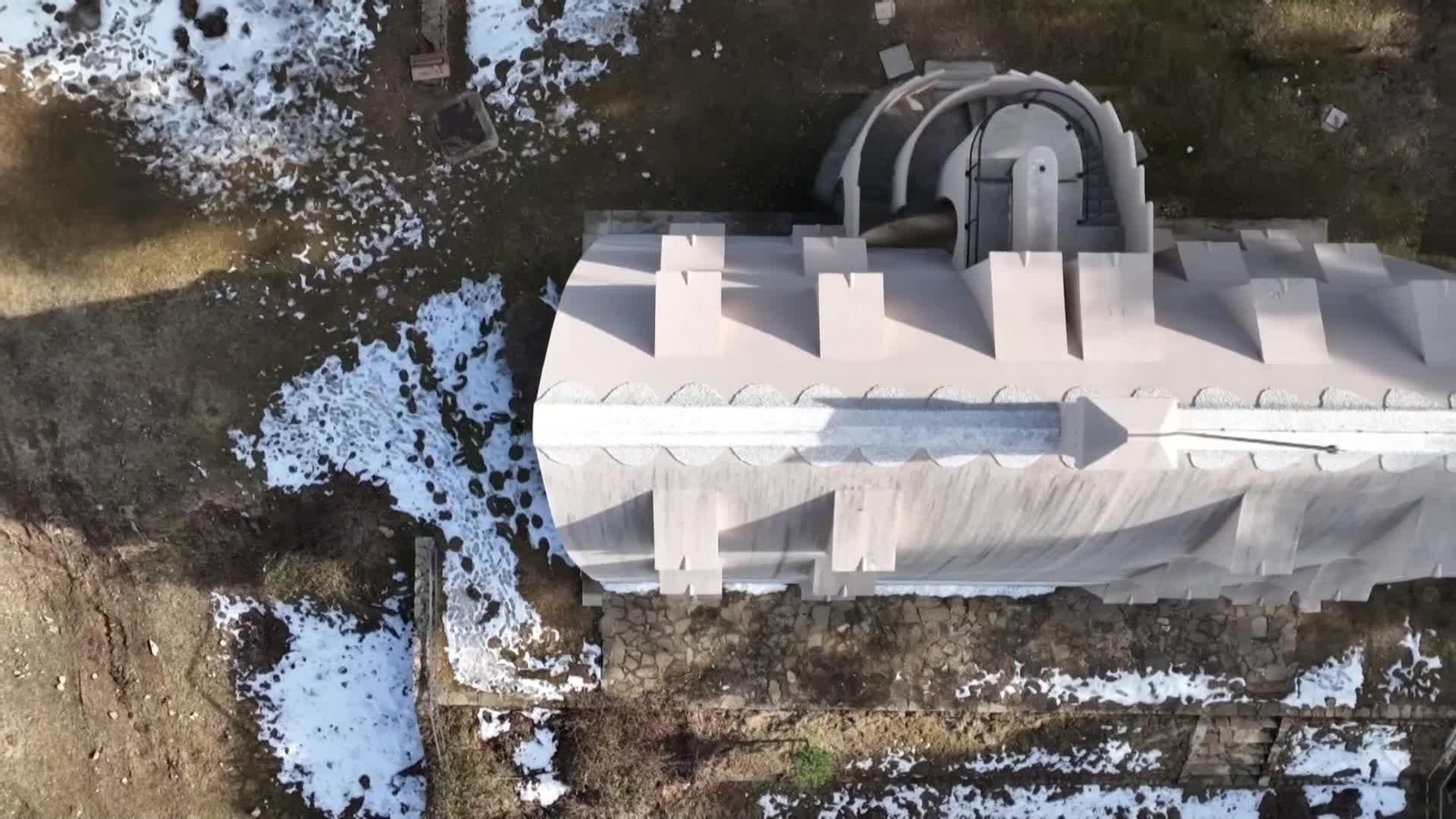 va autoria gaudi edificio bosque