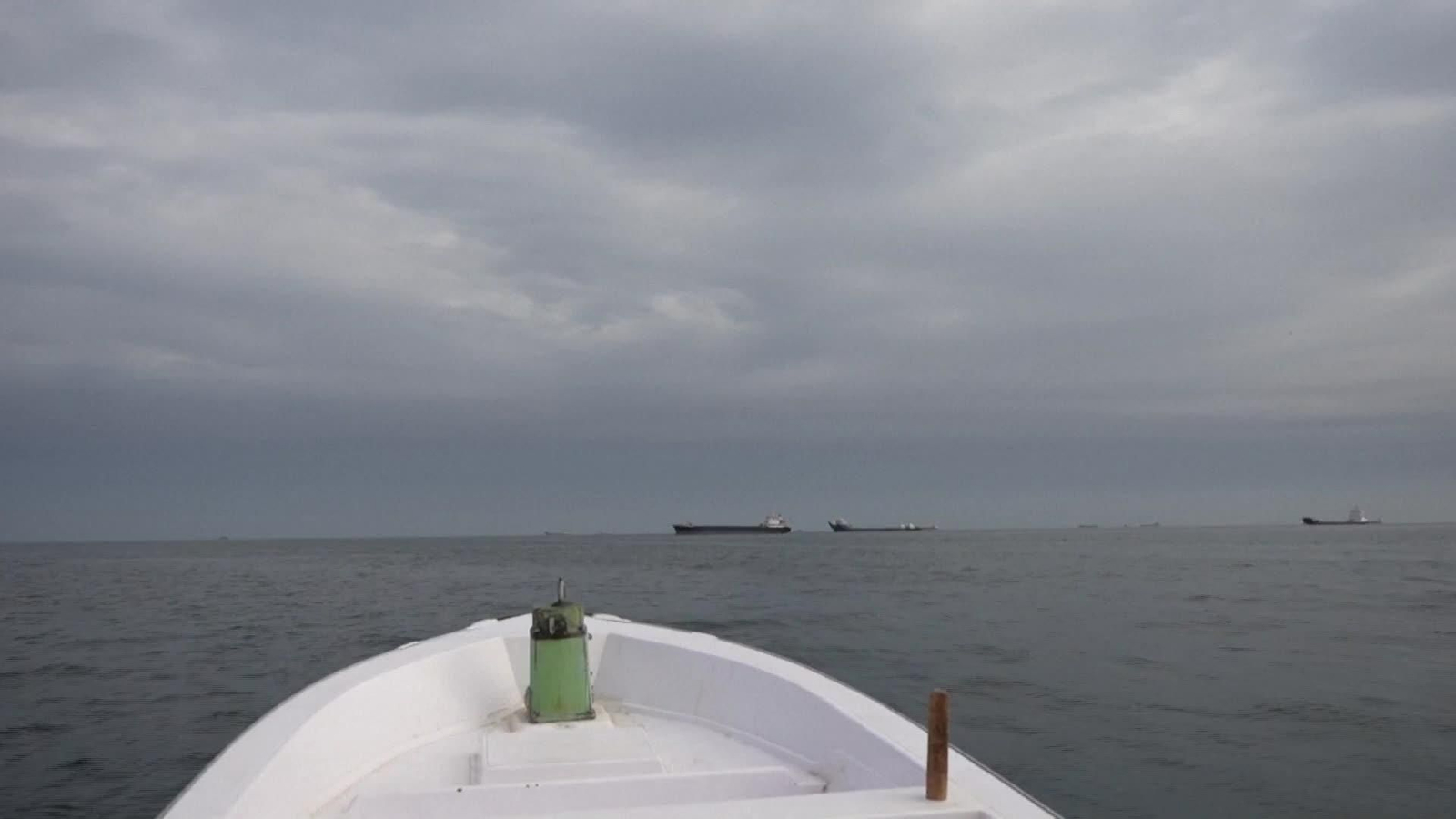 L002-IRAN BARCOS ESTRECHO DE ORMUZ