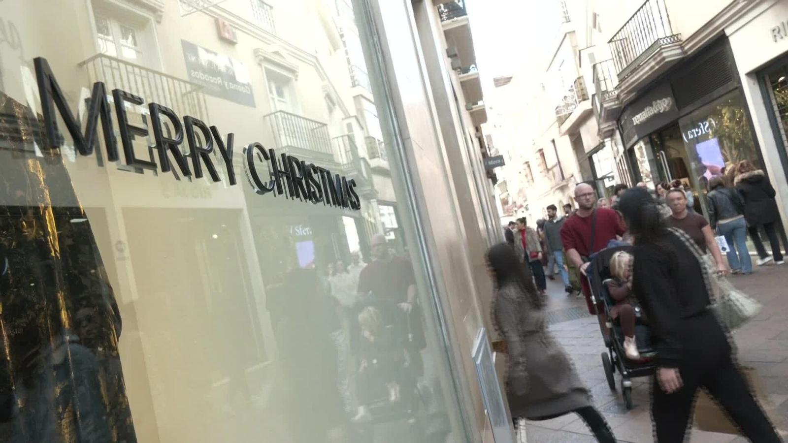 L026-VARIOS ARRANCAN LAS COMPRAS NAVIDEÑAS