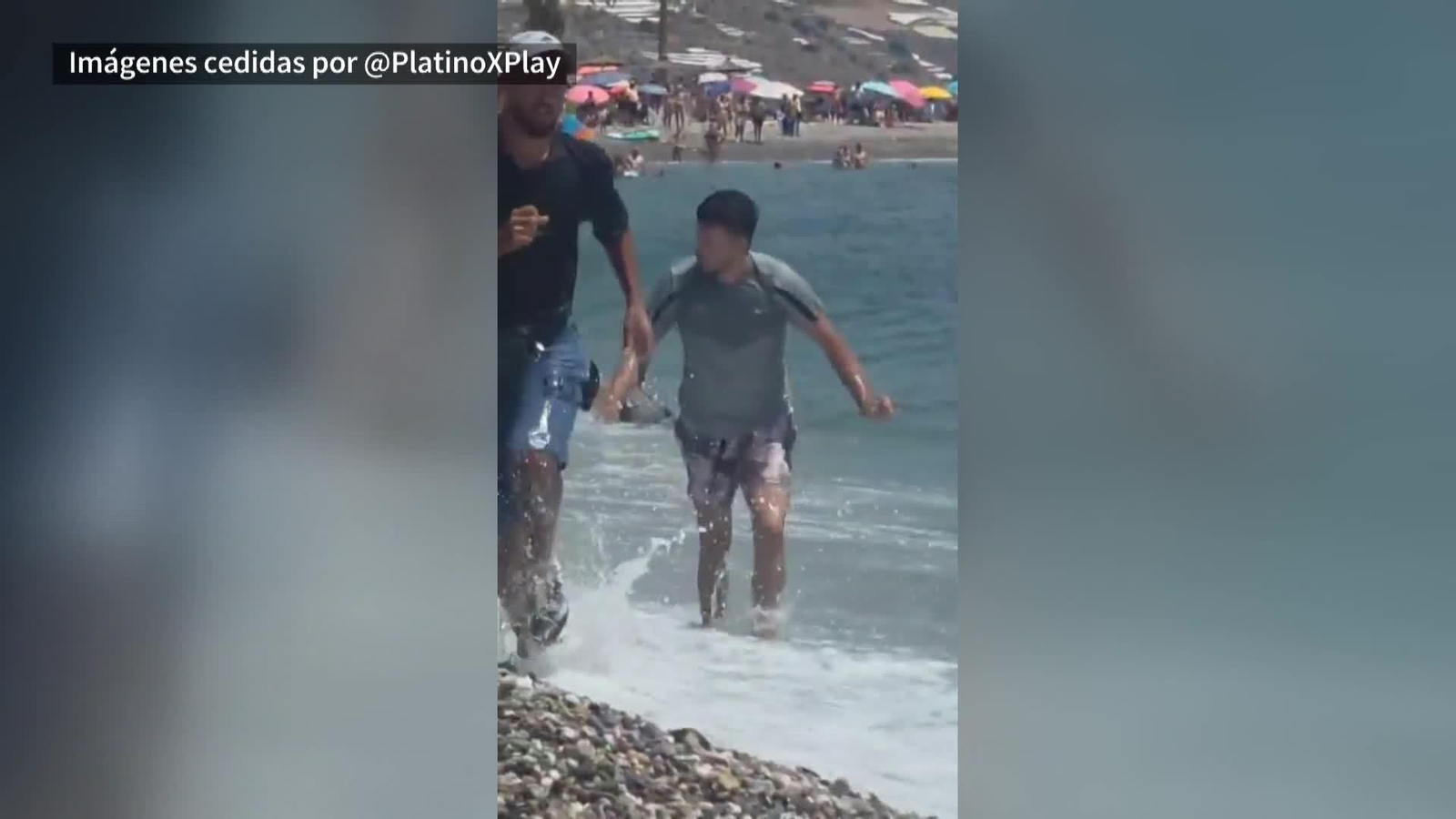 web inmigrantes en la playa