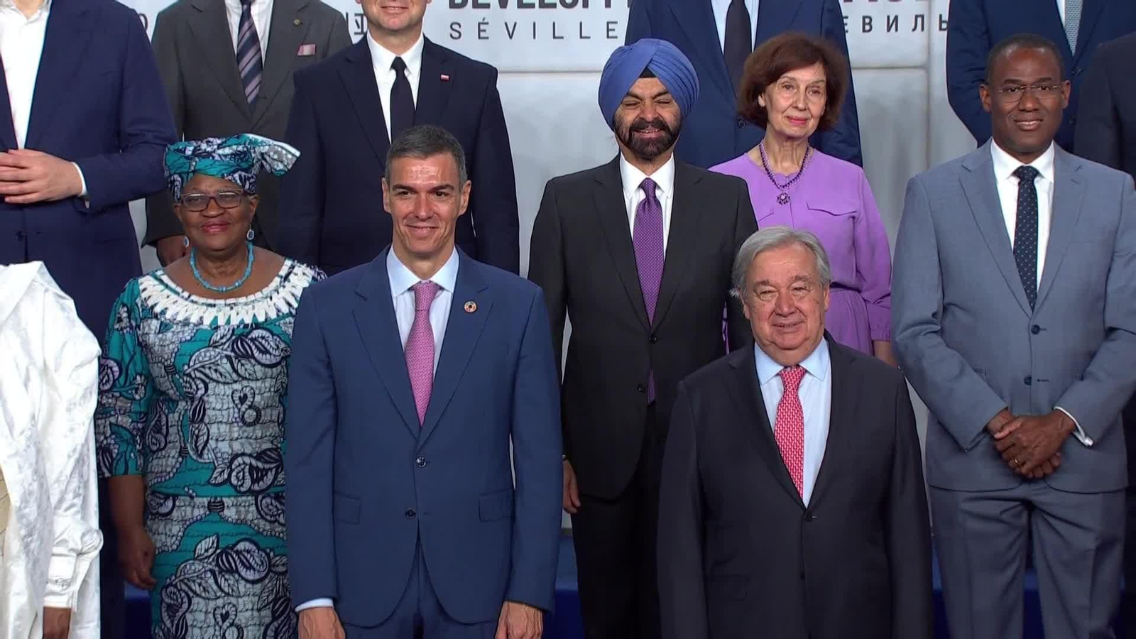 La foto de familia da inicio a la cumbre de la ONU sobre Financiación al Desarrollo La foto de familia da inicio a la cumbre de la ONU sobre Financiación al Desarrollo