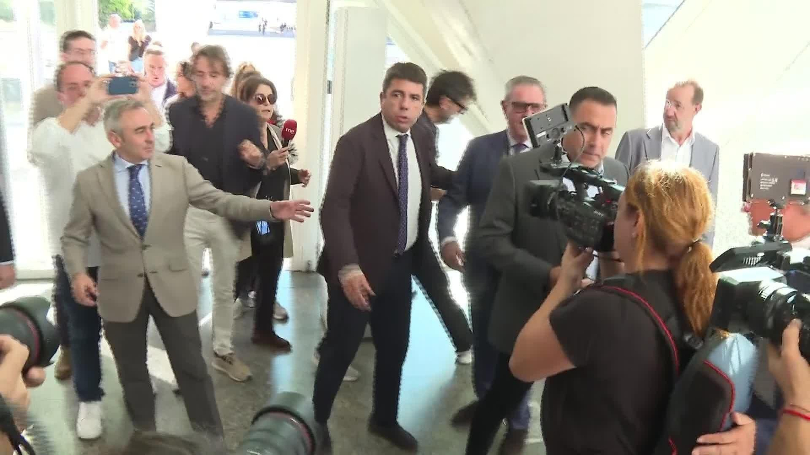 J028-VALENCIA ACTOS MAZON