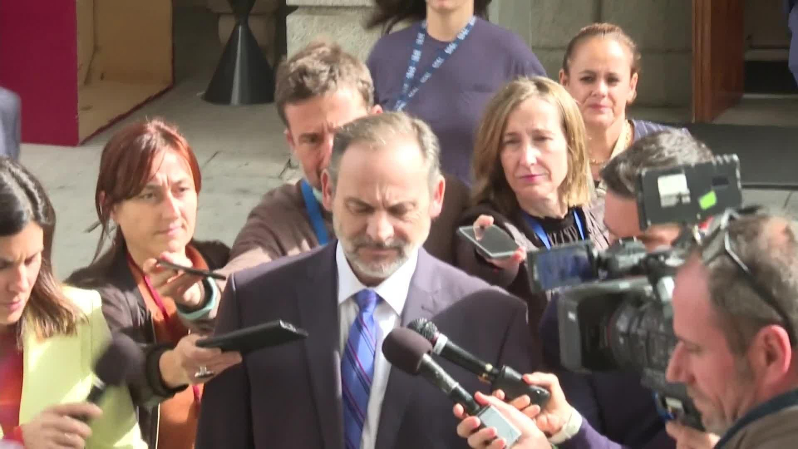 web reacciones y revuelo