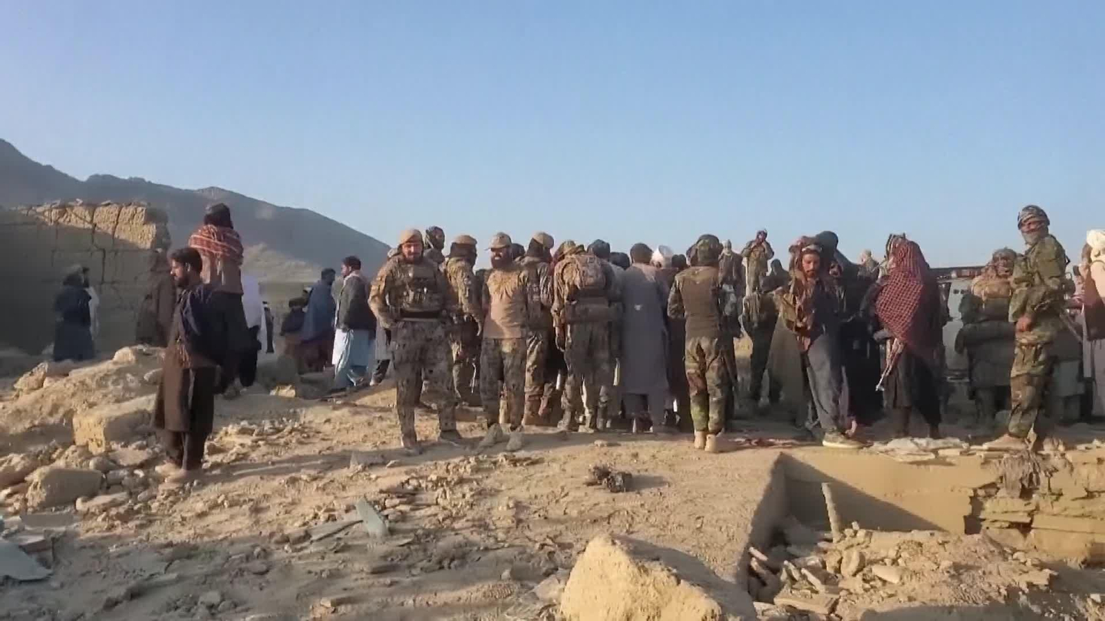 D001-AFGANISTAN DAÑOS BOMBARDEO PAKISTAN