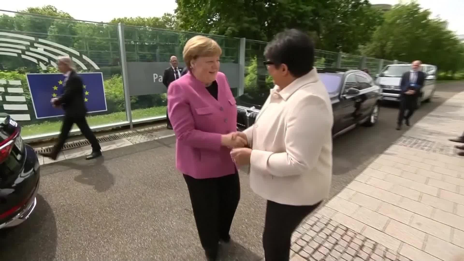 M063-FRANCIA GALARDON MERKEL Y WALESA PARLAMENTO EUROPEO