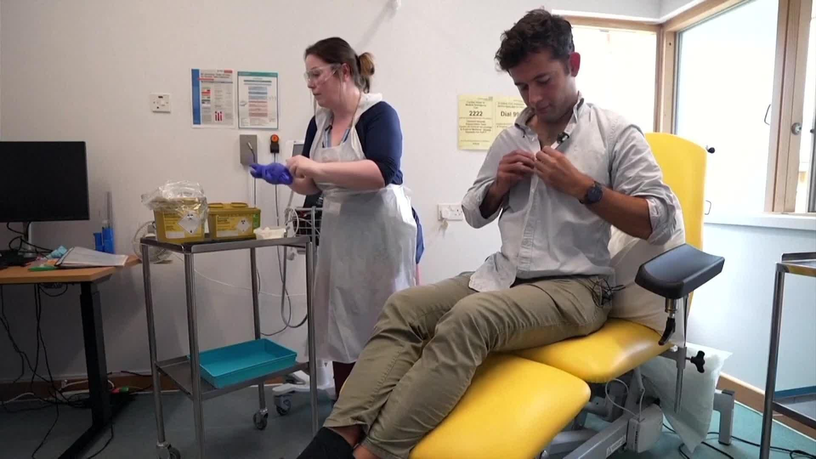 web voluntario recibe vacuna ebola