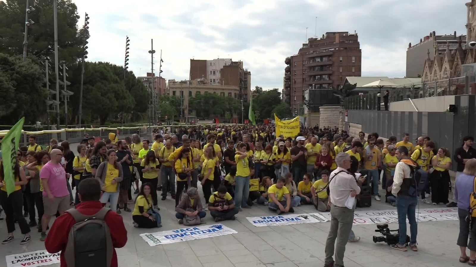 L034-BARCELONA HUELGA PROFESORES