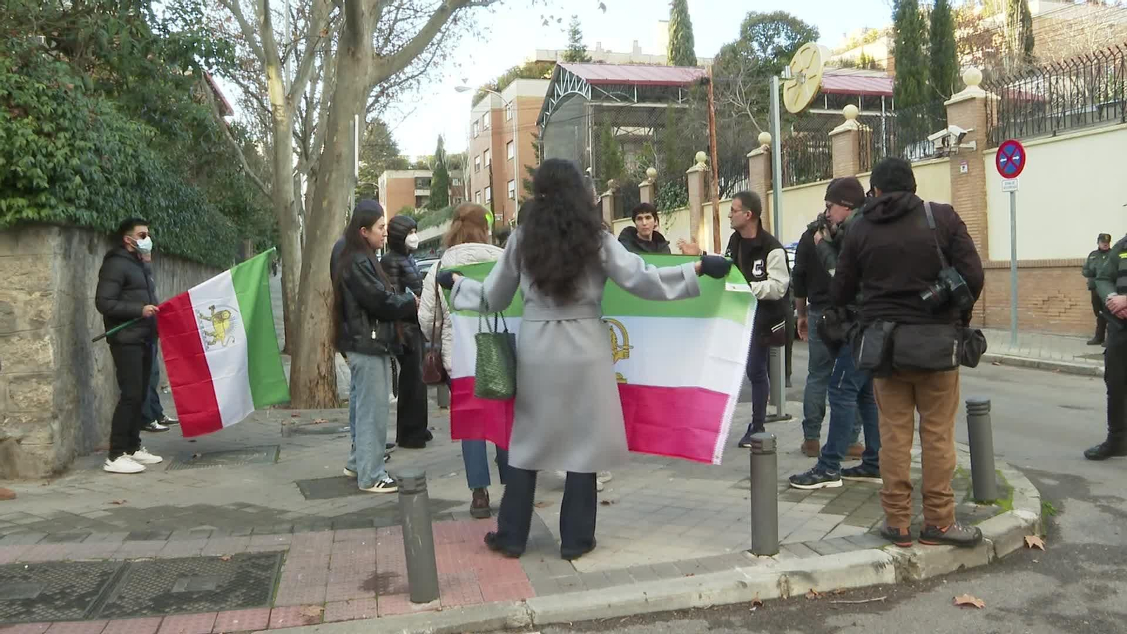 X072-MADRID PROTESTA EMBAJADA IRAN