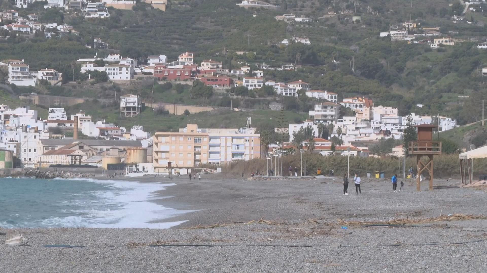 Salobreña se recupera de las inclemencias meteorológicas