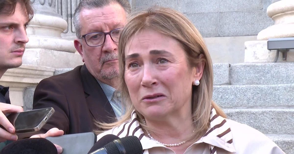 La madre de Marta Calvo 'se hunde' tras rechazar el Congreso ampliar los  supuestos de aplicación de la prisión permanente revisable