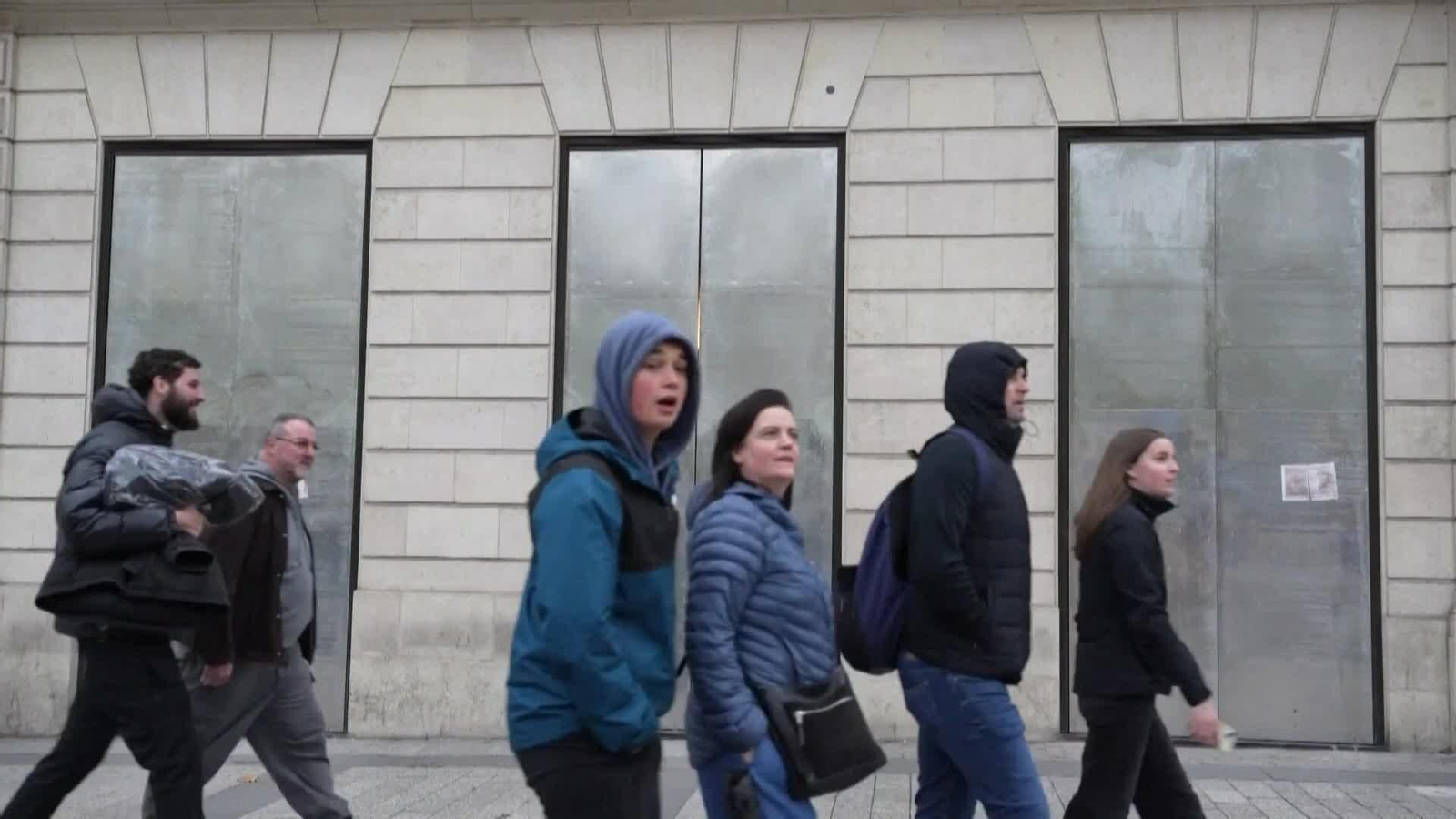 S002-FRANCIA PROTECCION TIENDAS NUEVAS PROTESTAS
