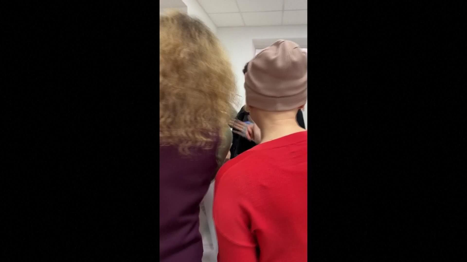 J048-UCRANIA ANGELINA JOLIE VISITA JERSÓN