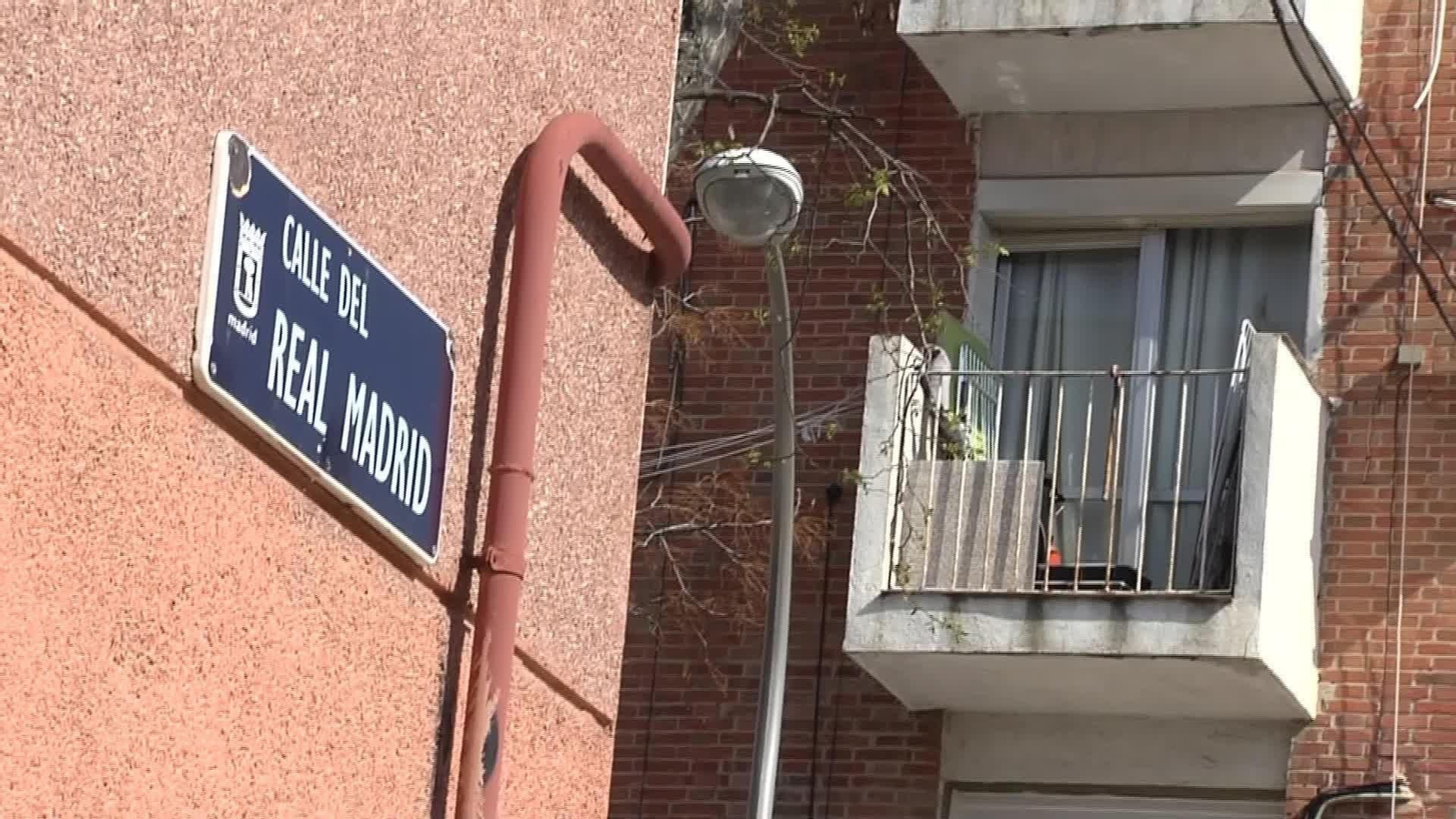 D038-MADRID REPORTAJE CALLES DEL DERBI
