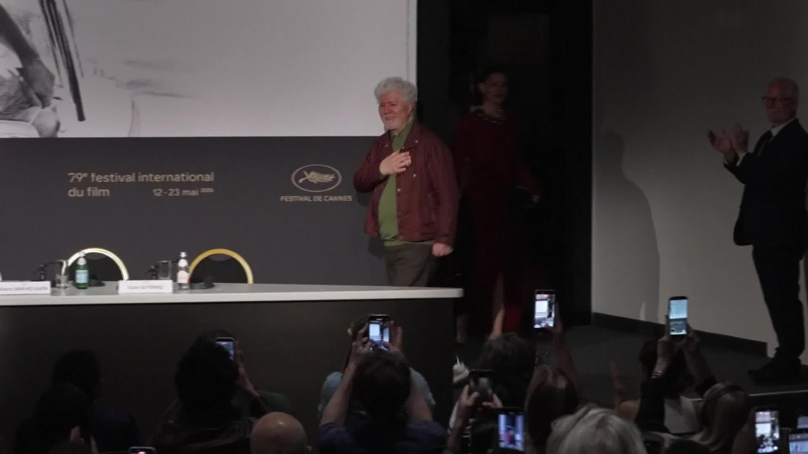 J008-FRANCIA ALMODOVAR FESTIVAL CANNES
