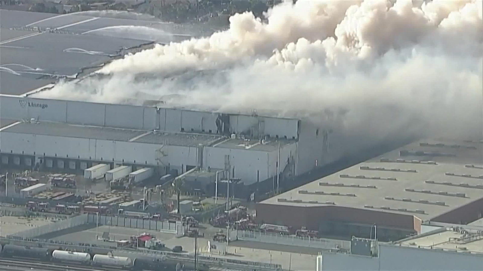 D003-EEUU INCENDIO NAVE CALIFORNIA