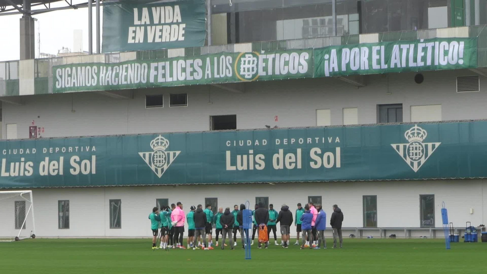 X061-SEVILLA ENTRENAMIENTO Y RP BETIS