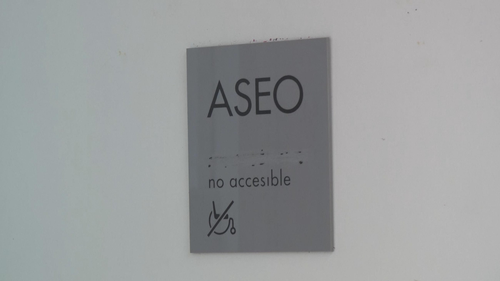 V063 VARIOS VESTUARIOS COMPARTIDOS frame 317