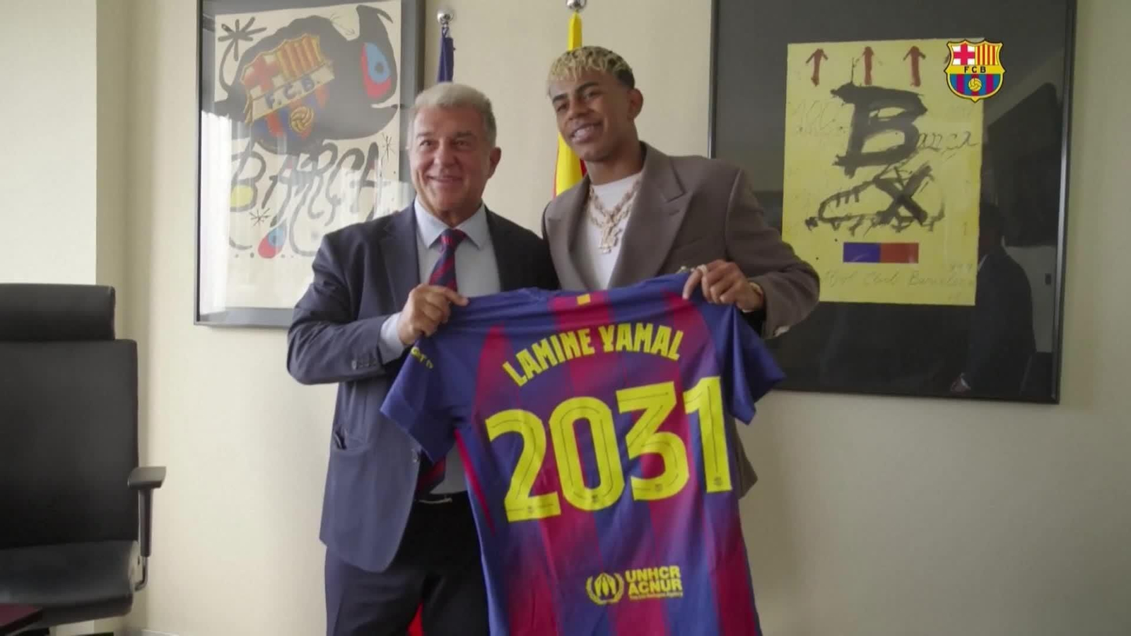 Lamine Yamal firma su renovación con el Barça hasta 2031