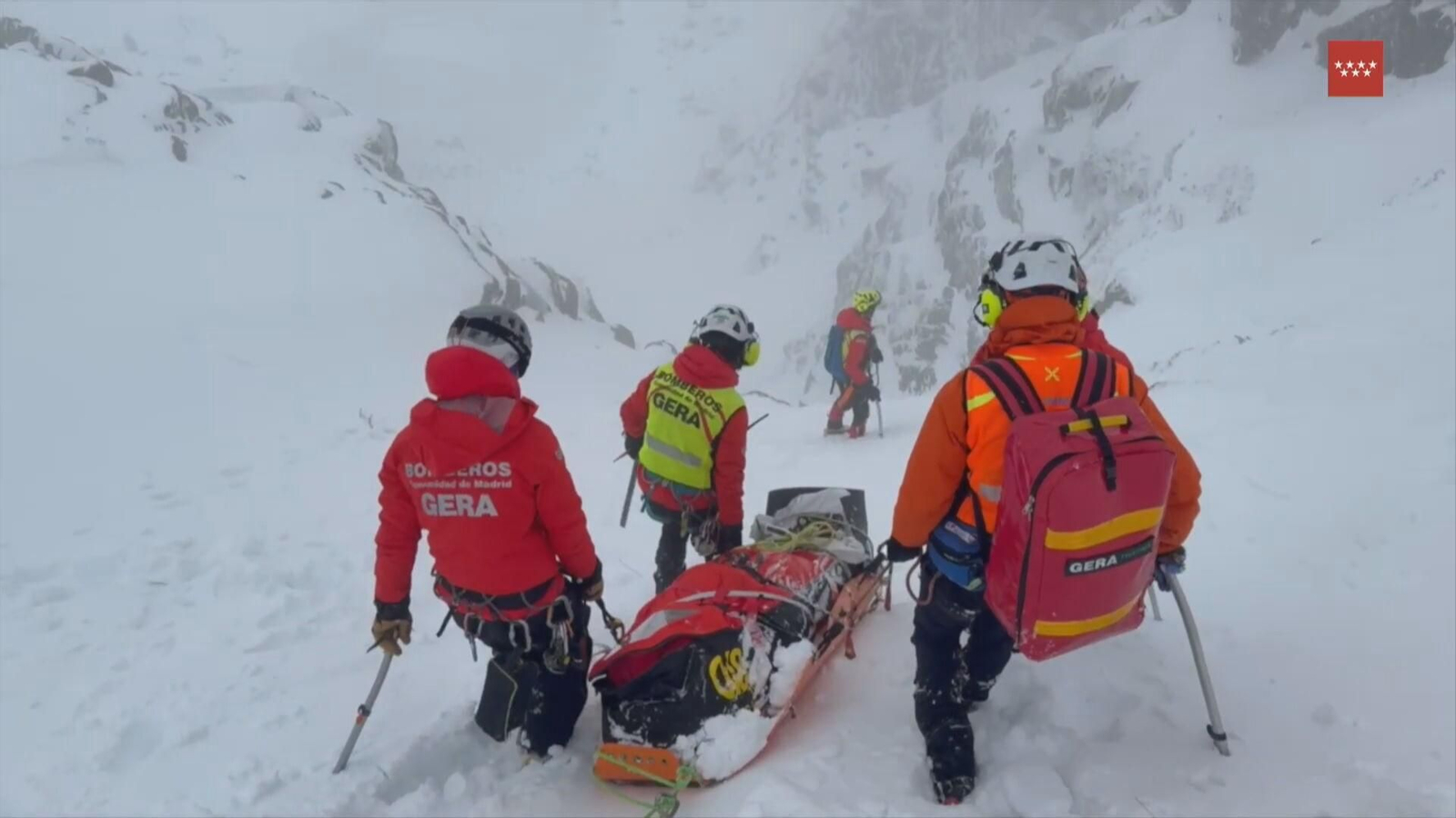 V054-MADRID RESCATE ALUD PEÑALARA