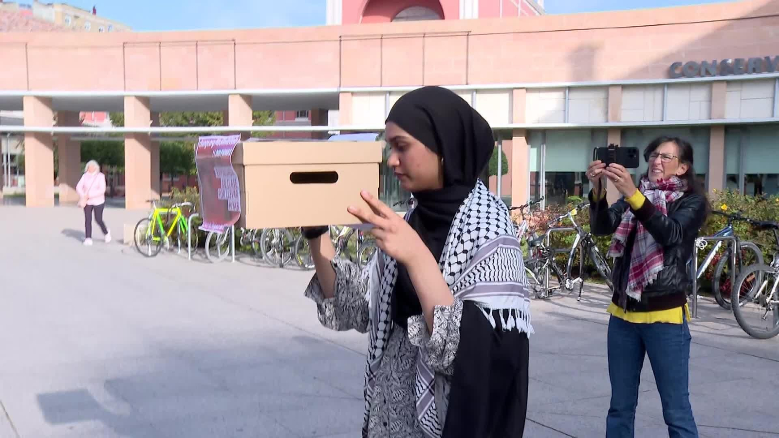 X038-LOGROÑO ENTREGA FIRMAS ESTUDIANTE HIYAB X038-LOGROÑO ENTREGA FIRMAS ESTUDIANTE HIYAB