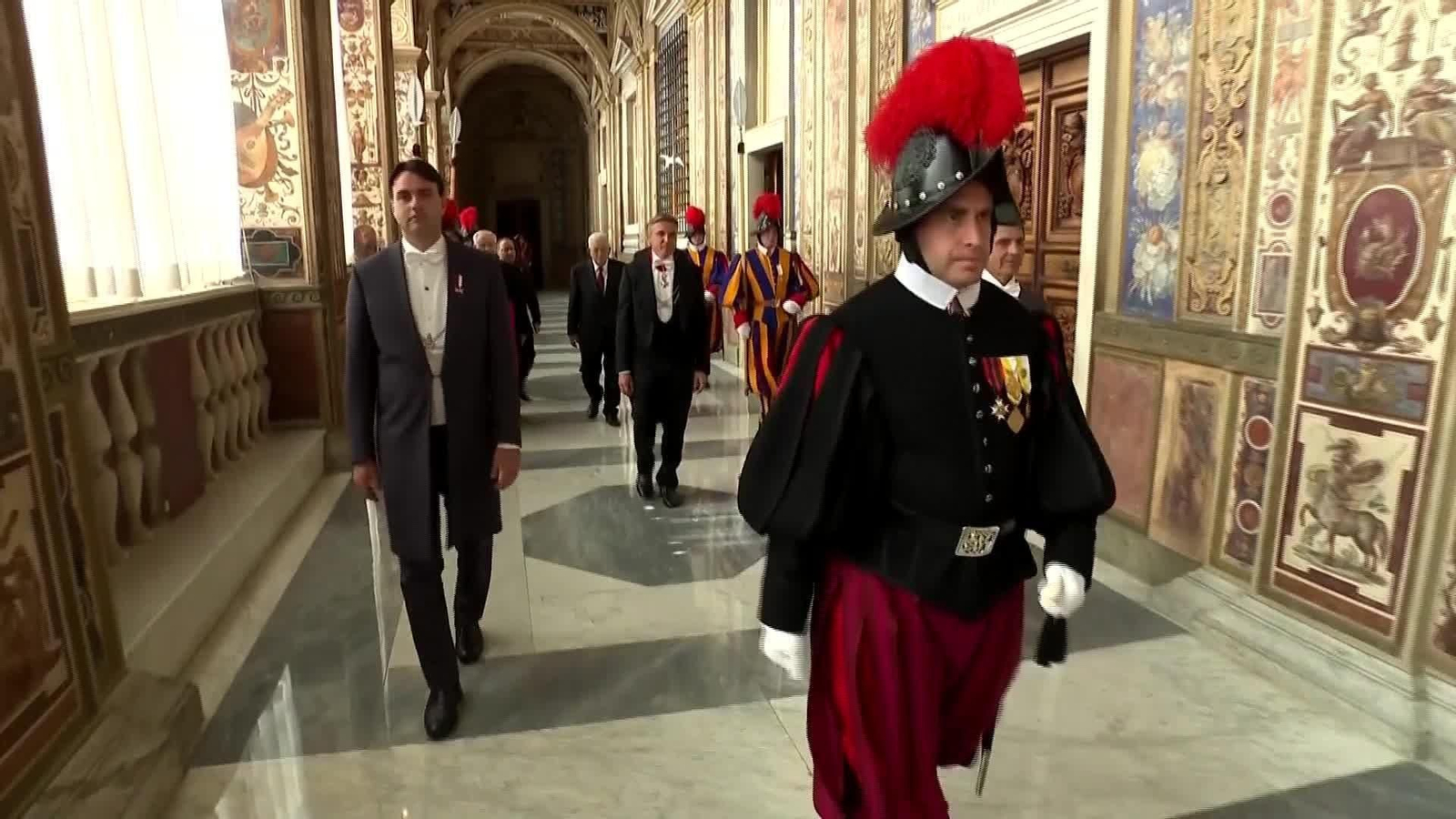 J046-VATICANO EL PAPA CON ABBAS