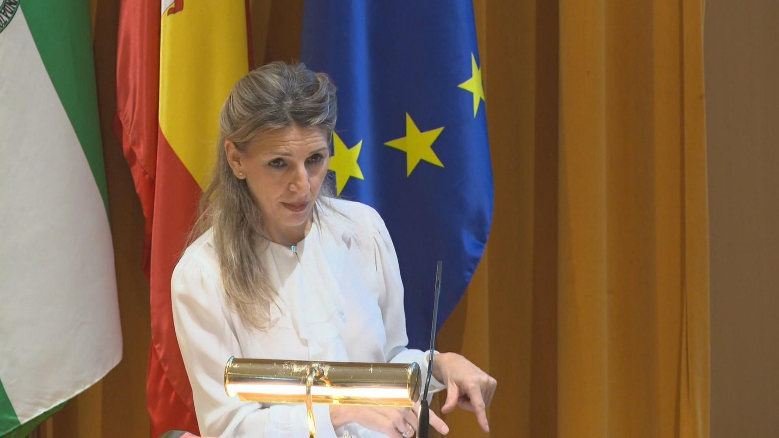 X050 SEVILLA YOLANDA DIAZ UNIVERSIDAS OLAVIDE frame 8513