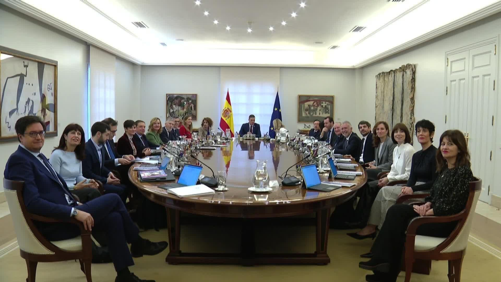 V054-EDI MADRID MINISTROS DEFIENDEN ACTUACION GOBIERNO INCENDIOS
